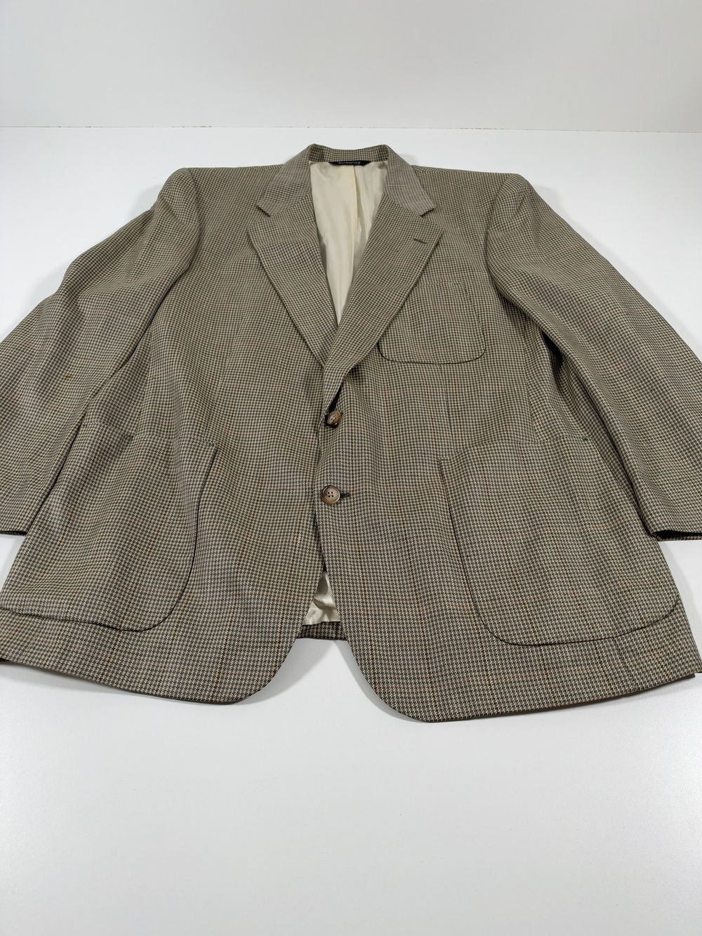 VTG Burberrys Blazer Mens 46 Brown Silk Check Tweed Sport Coat Saks Fifth FLAW